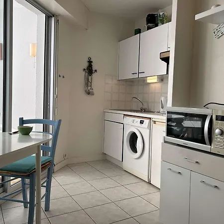 Proche Et Port - 2 Pers. - Fr-1-245-221 * بورنيشّيه
